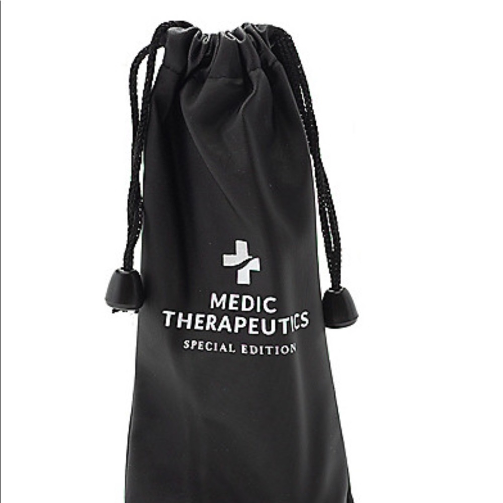 Portable Sterlizing Wand by Medic Therapeutics in Gold Tone - Picture 4 of 8